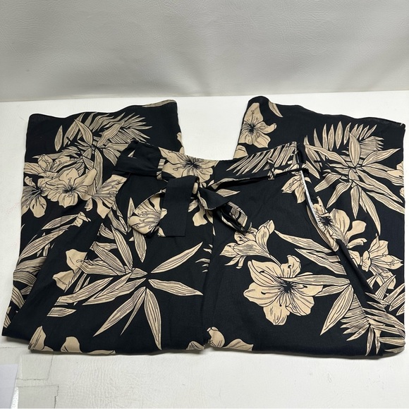 Polo Ralph Lauren Floral Black and Cream Wide-Leg Pants size 6 - Picture 11 of 11
